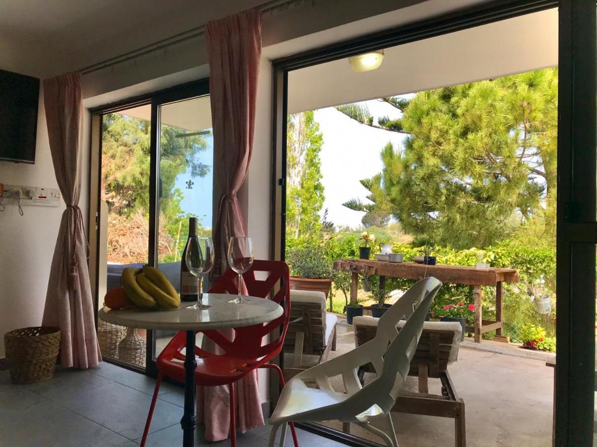 Sweet n’ Boujee Studio Apartment with Varenda Paphos Buitenkant foto